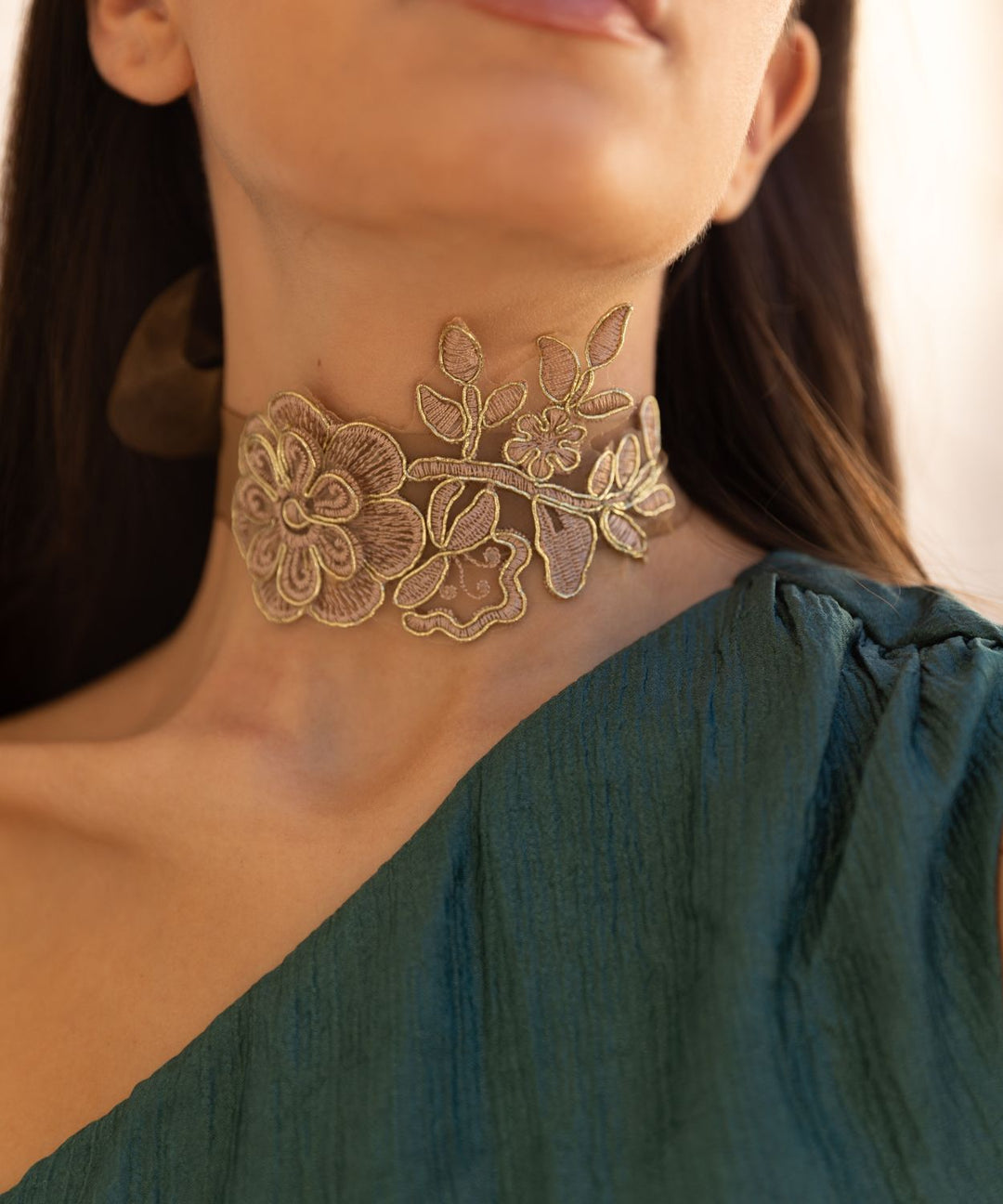 Chocker Elora
