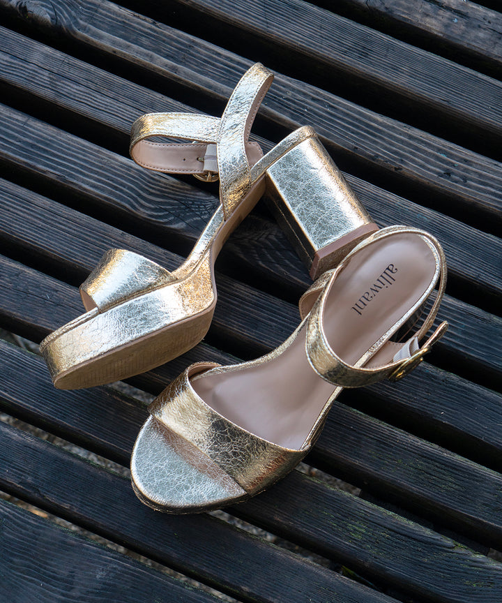 High square heel sandal