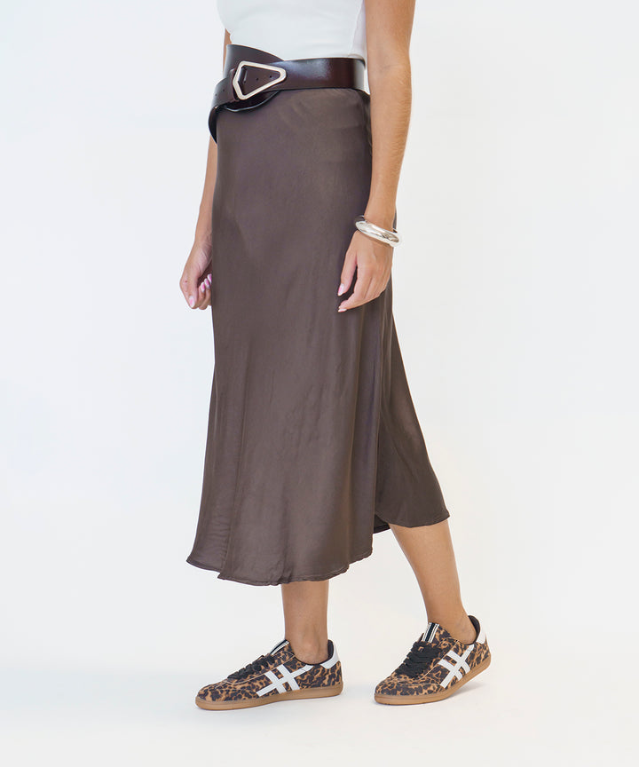 Evase satin skirt