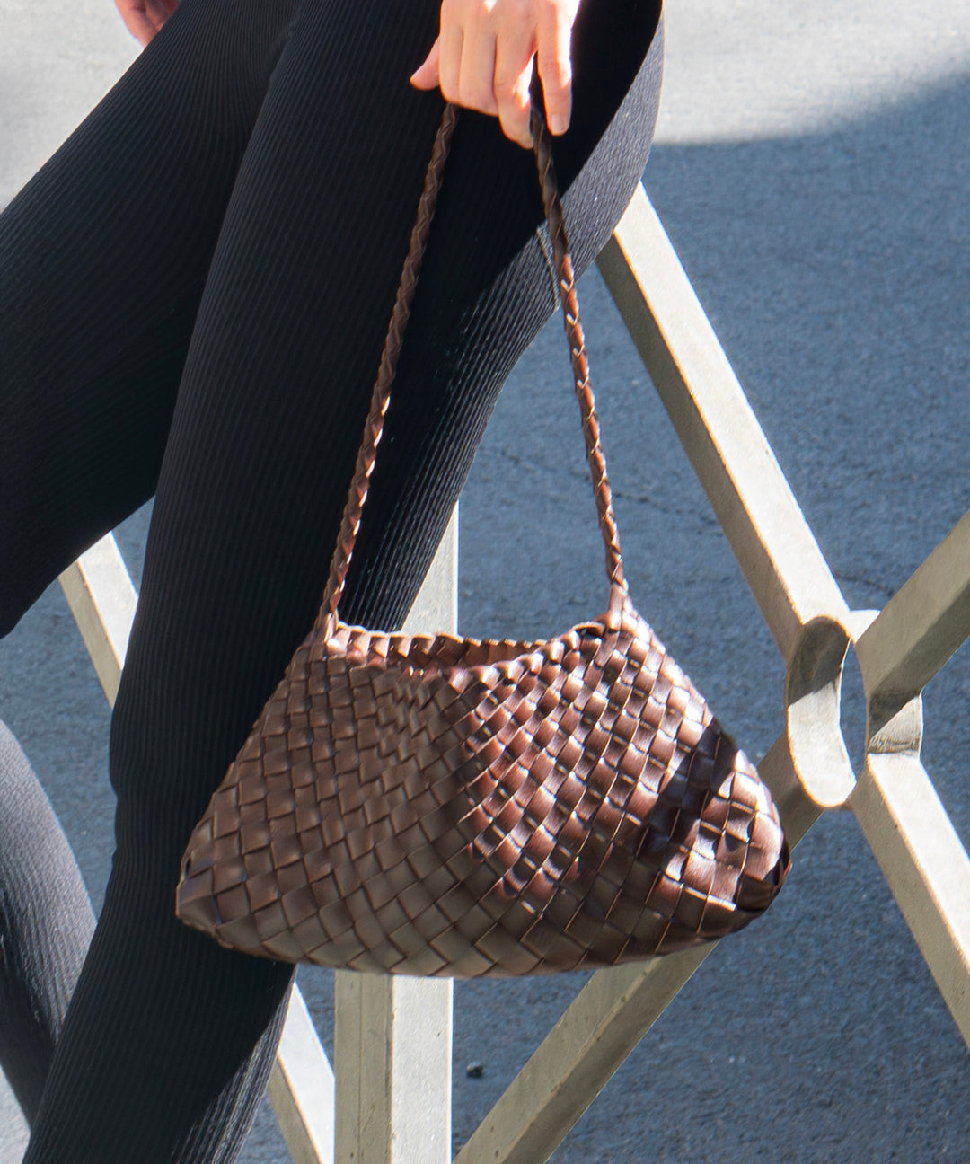 Bolso de hombro estilo trenzado