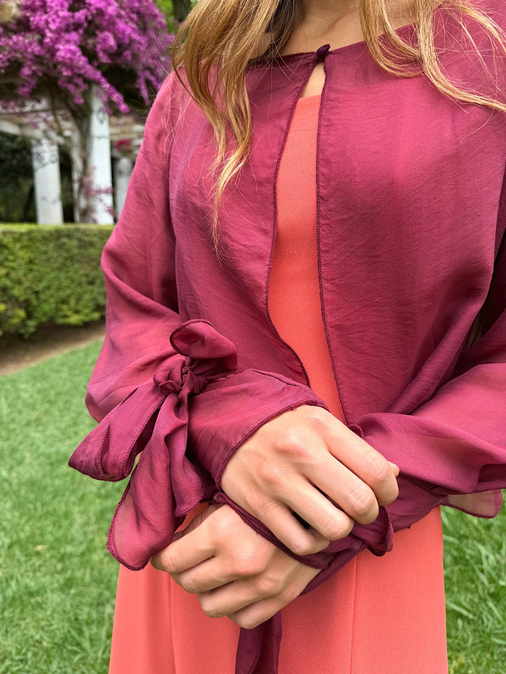 Blusa capa borgoña