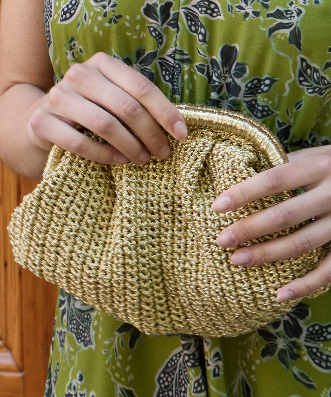 Bolso dorado Sveva