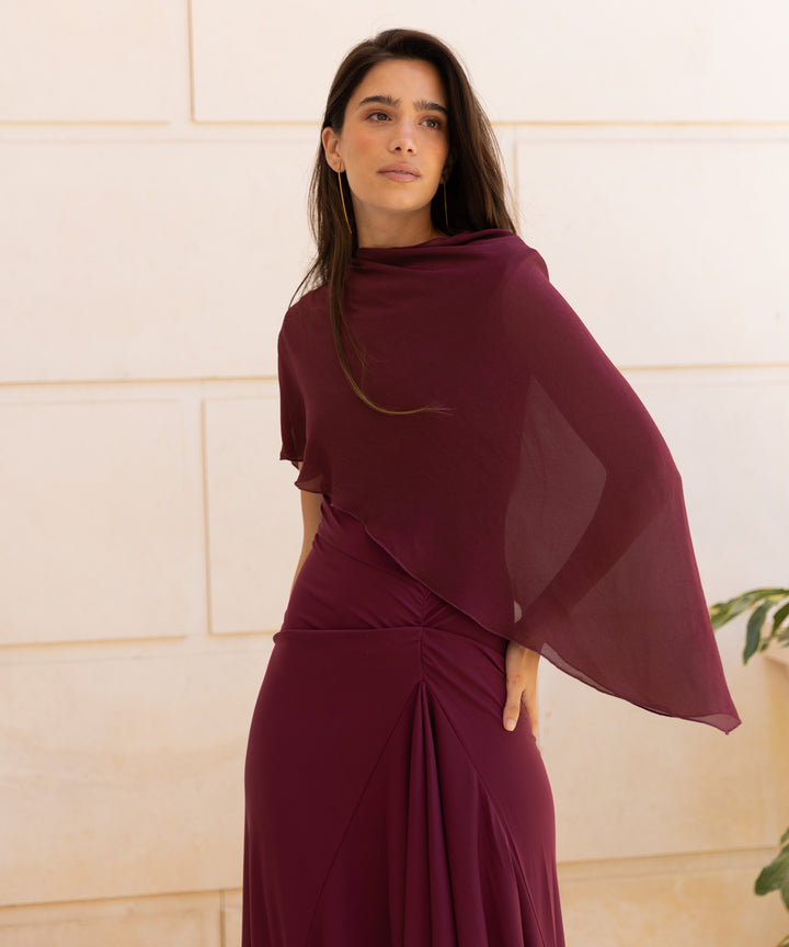 total look capa violetta y vestido clavel de alliwant